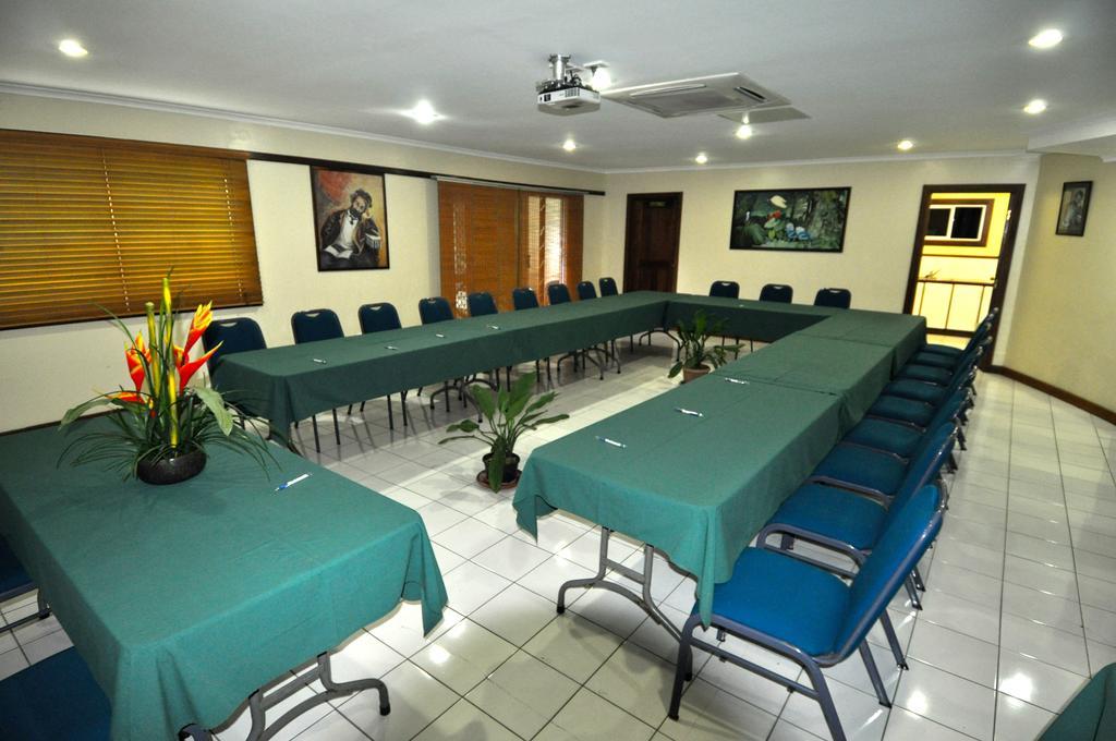 Madang Resort מראה חיצוני תמונה